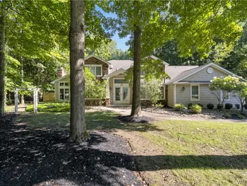 Property at 88 Middlebury Road, Orchard Park, NY 14127