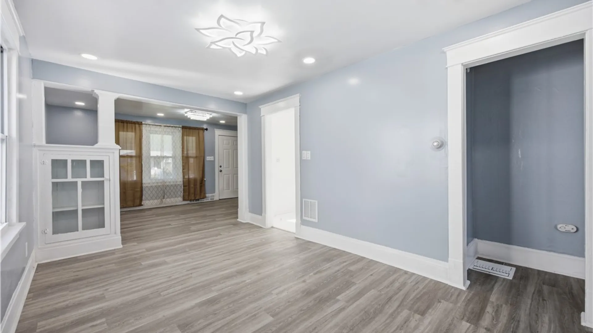 Property at 27 Connelly Avenue, Buffalo, NY 14215 15