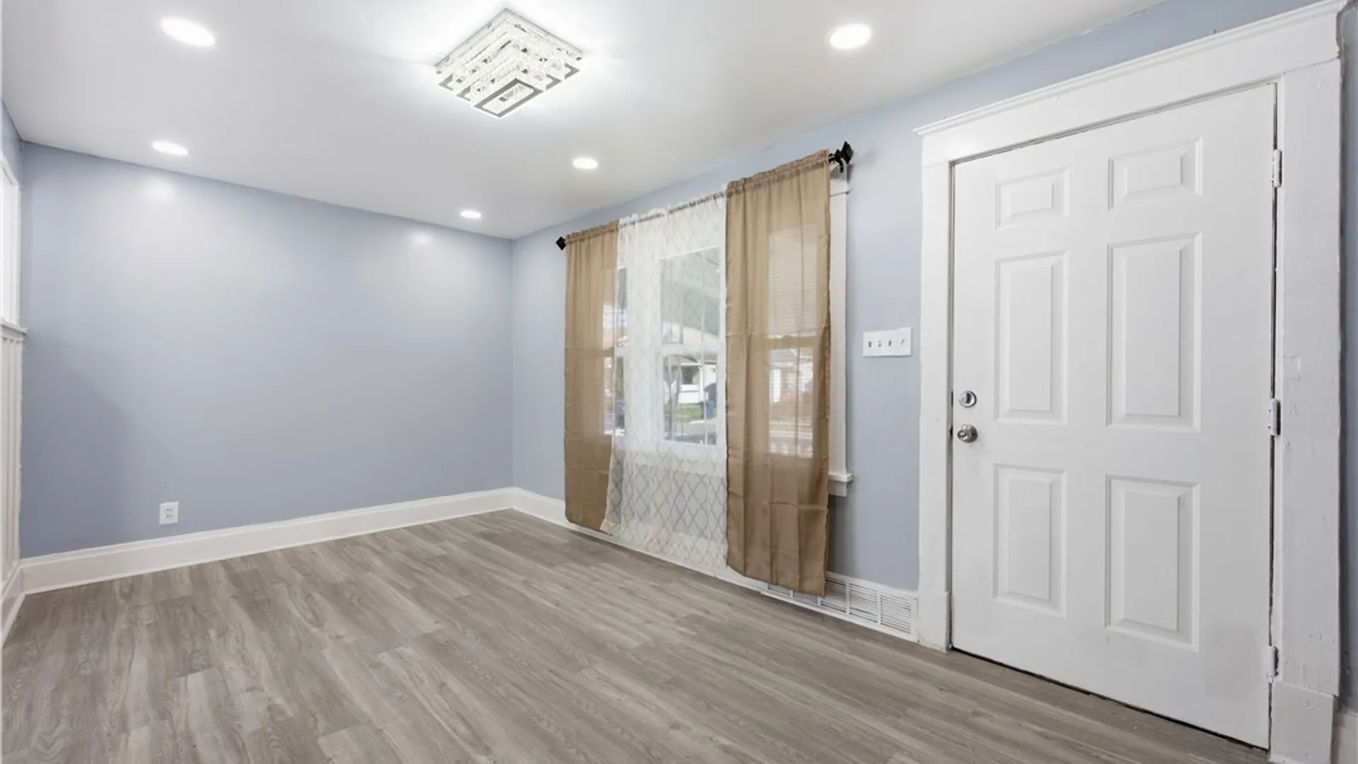 Property at 27 Connelly Avenue, Buffalo, NY 14215 7
