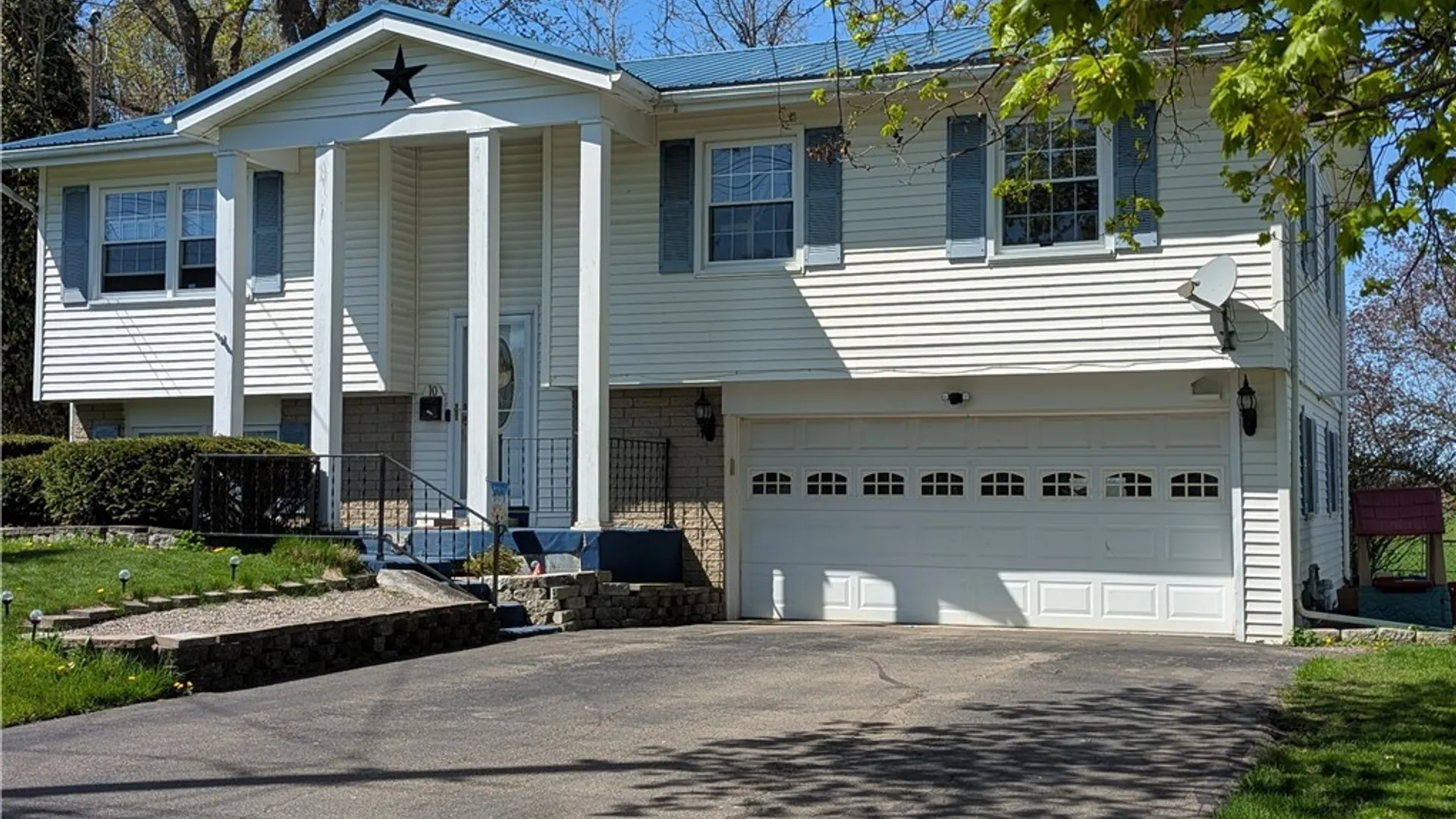 Property at 10 Liberty Street, Perry, NY 14530 3