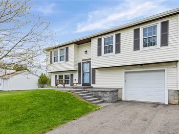 Property at 5765 Clover Meadow Lane, Farmington, NY 14425
