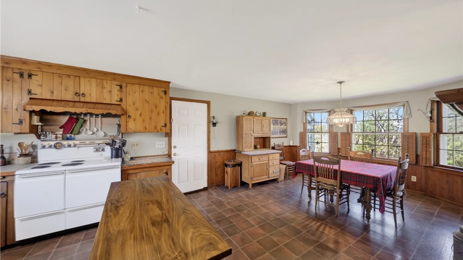 Property at 7881 Salt Springs Road, Manlius, NY 13066 15