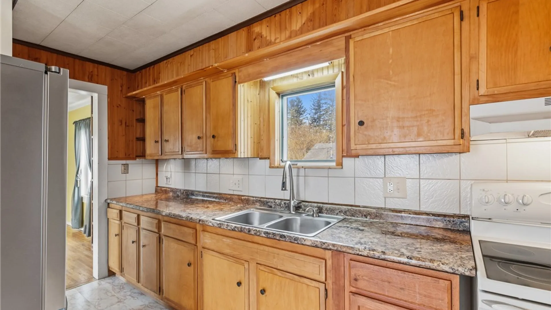 Property at 11 Maple Avenue, Manchester, NY 14548 12