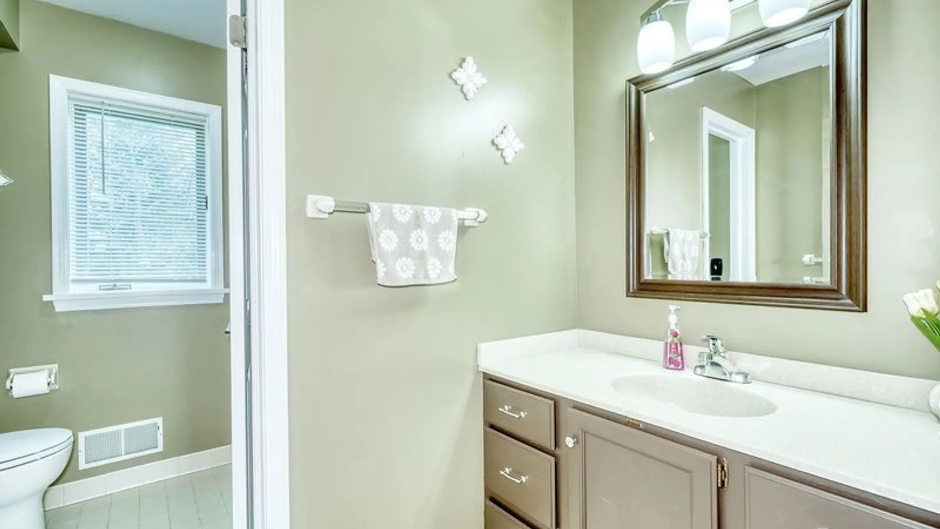 Property at 15 Corral Drive, Penfield, NY 14526 26