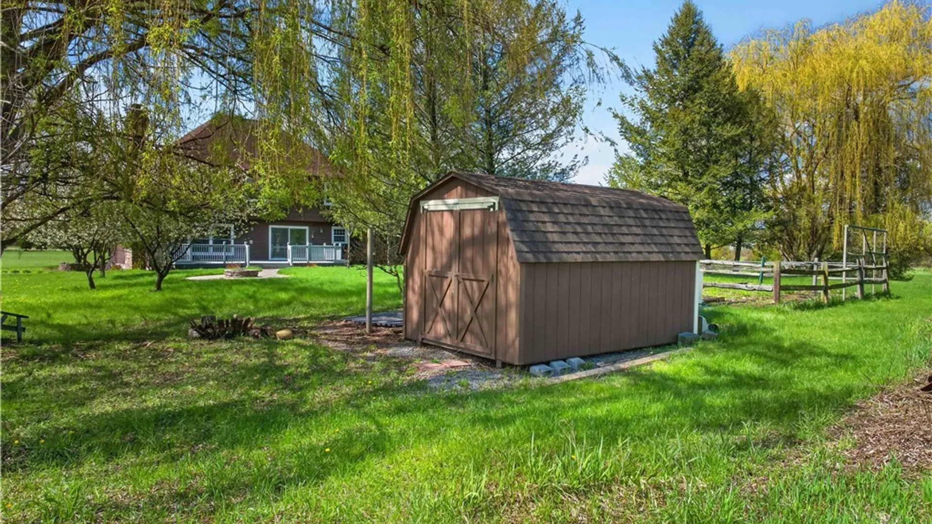 Property at 5 Poinciana Drive, Pittsford, NY 14534 10