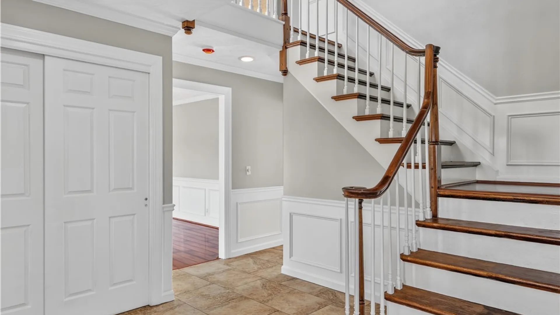 Property at 5 Poinciana Drive, Pittsford, NY 14534 16
