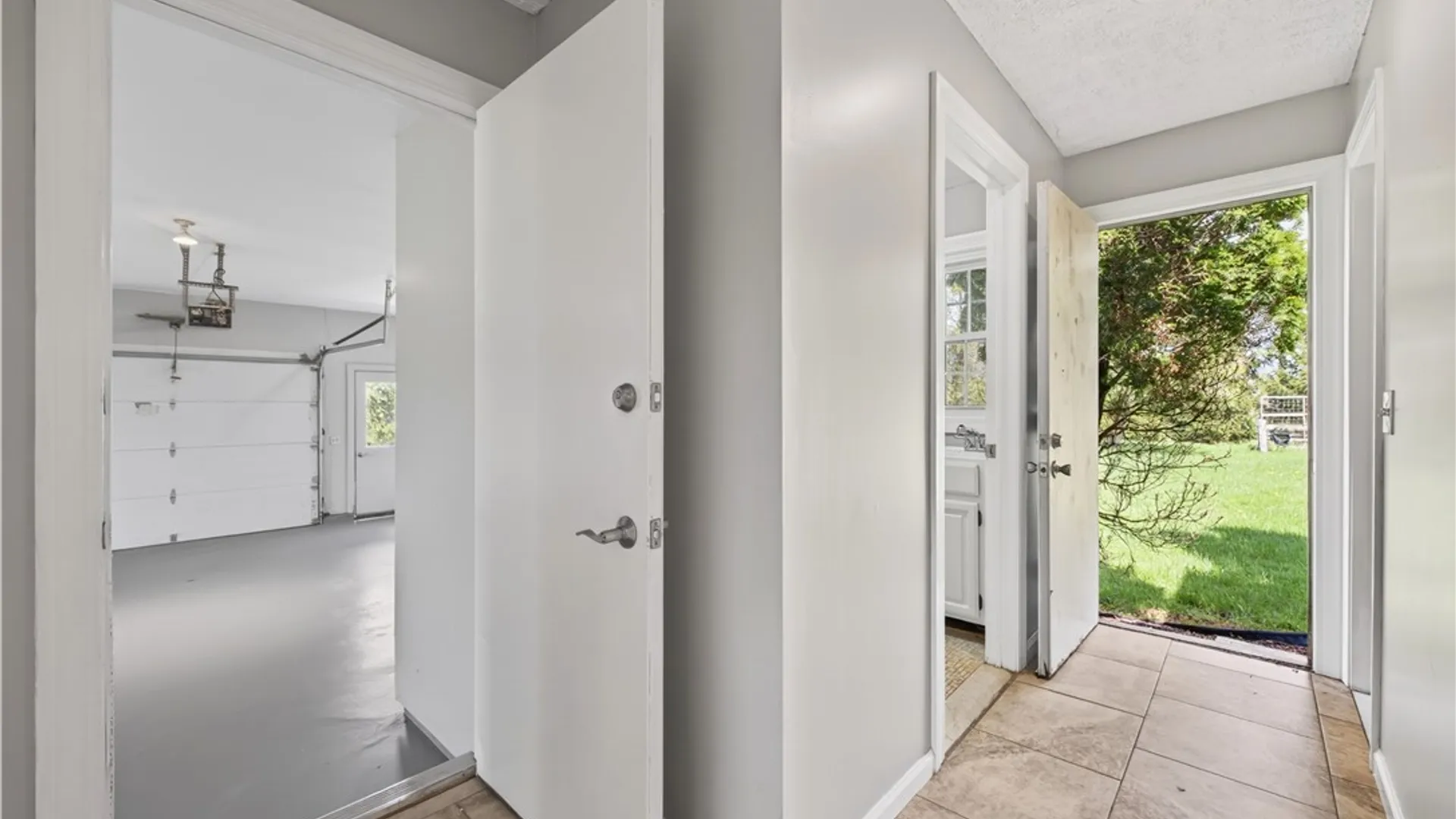 Property at 5 Poinciana Drive, Pittsford, NY 14534 29