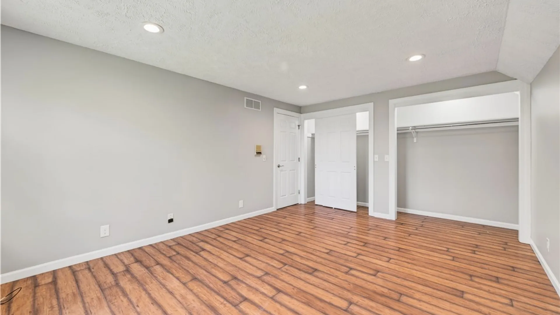 Property at 5 Poinciana Drive, Pittsford, NY 14534 40