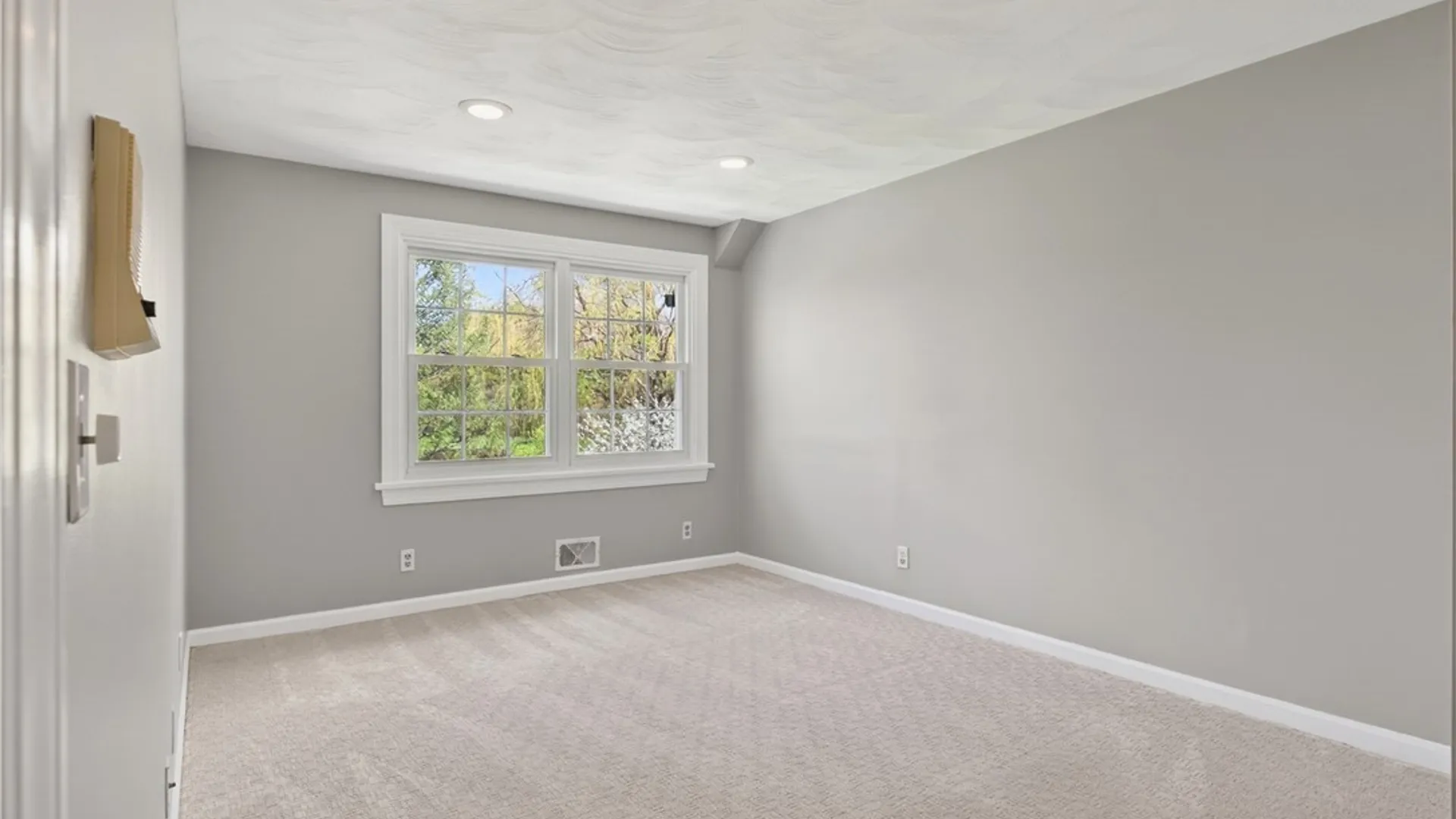 Property at 5 Poinciana Drive, Pittsford, NY 14534 42