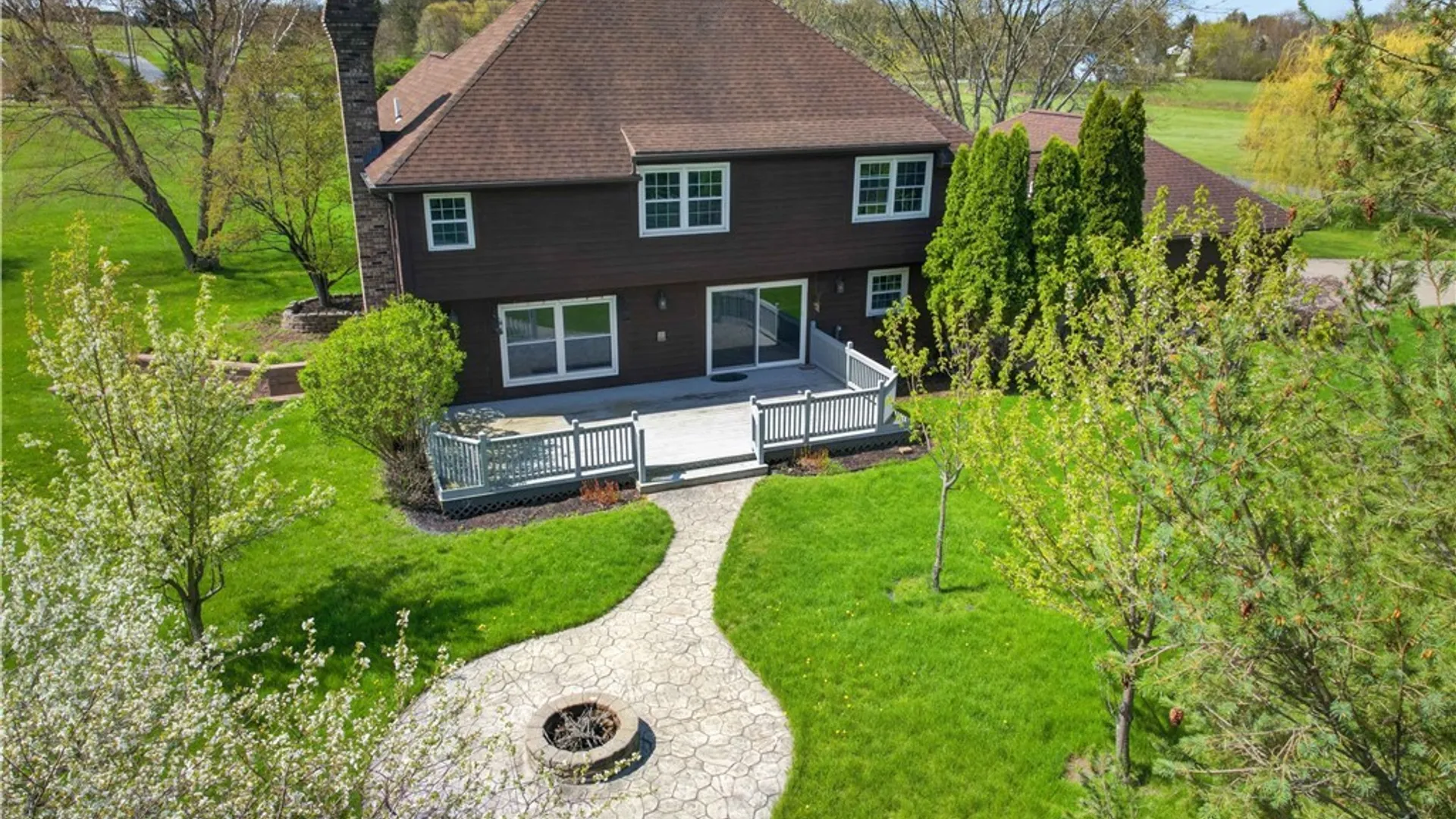 Property at 5 Poinciana Drive, Pittsford, NY 14534 7