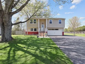 Property at 7782 Patchmark Lane, Cicero, NY 13039