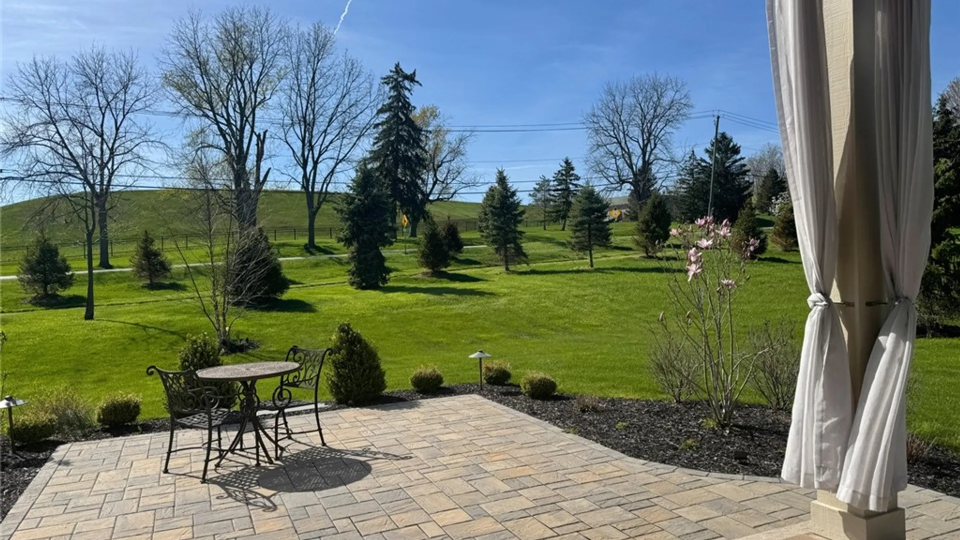 Property at 9 Hawkstone Way, Pittsford, NY 14534 27