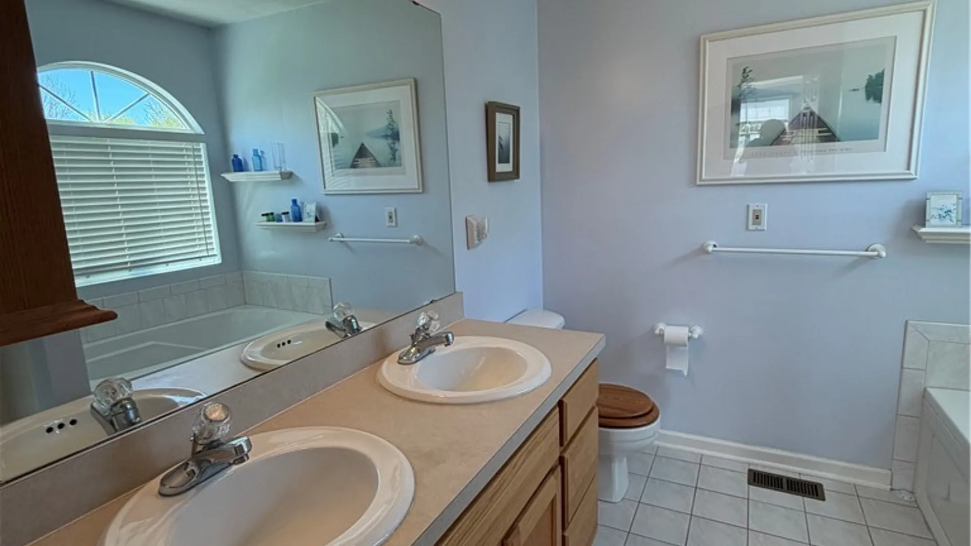Property at 6209 Julia Trail, Cicero, NY 13039 14