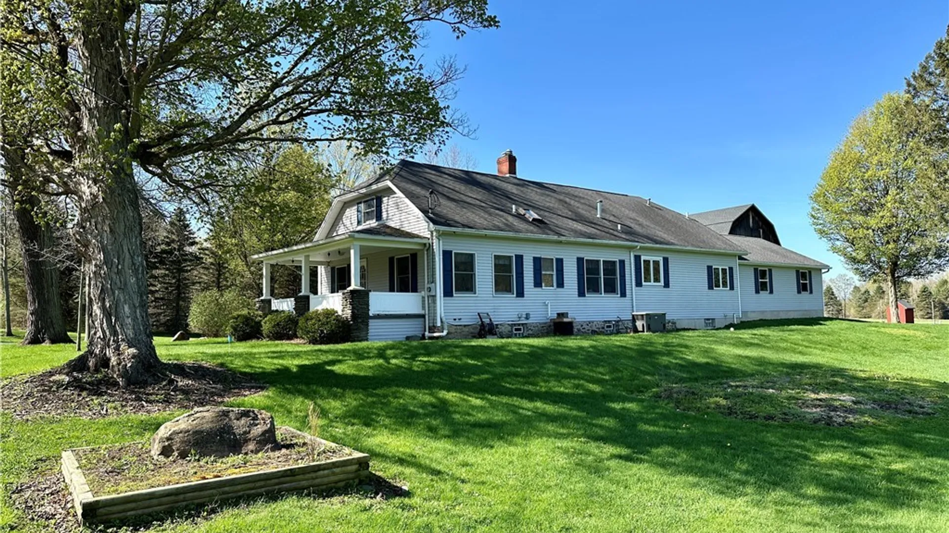 Property at 1879 Grover Road, Aurora, NY 14052 4