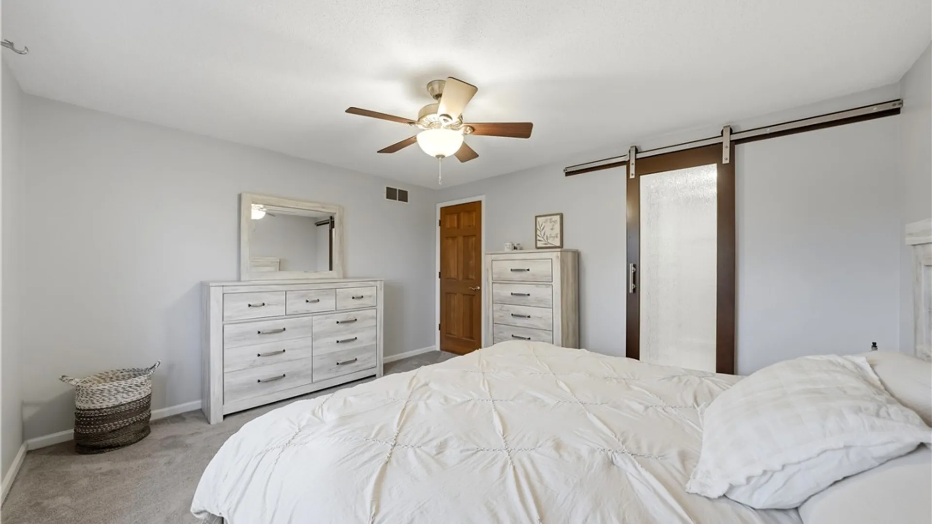 Property at 400 West Avenue, West Seneca, NY 14224 24