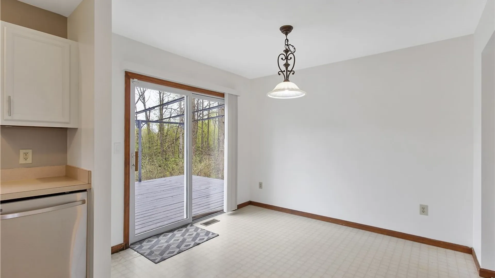 Property at 8644 Disraeli, Cicero, NY 13039 11