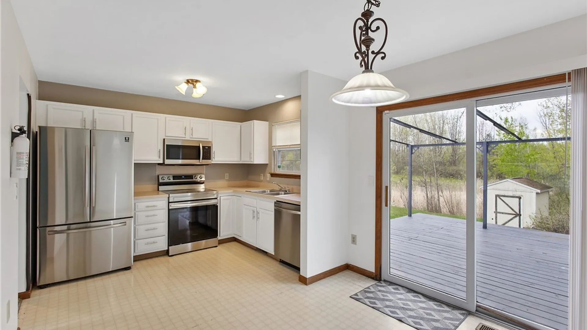 Property at 8644 Disraeli, Cicero, NY 13039 12