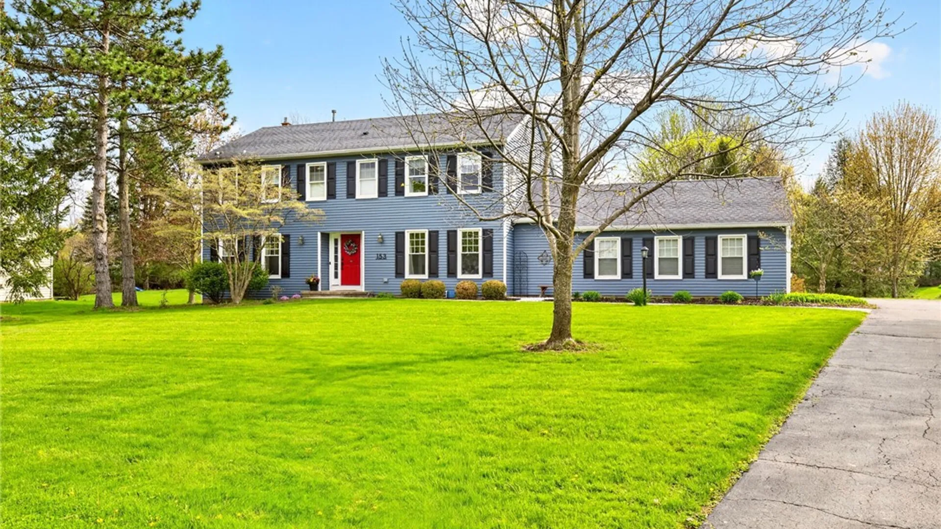 Property at 153 Caversham Woods, Pittsford, NY 14534 2