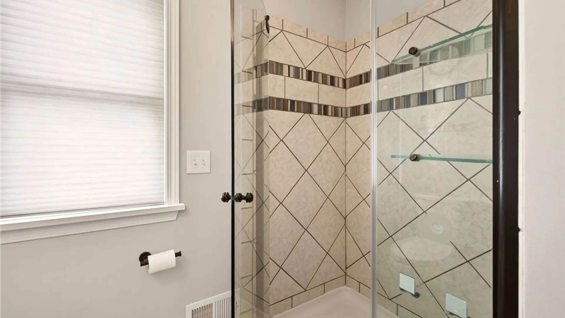 Property at 153 Caversham Woods, Pittsford, NY 14534 37