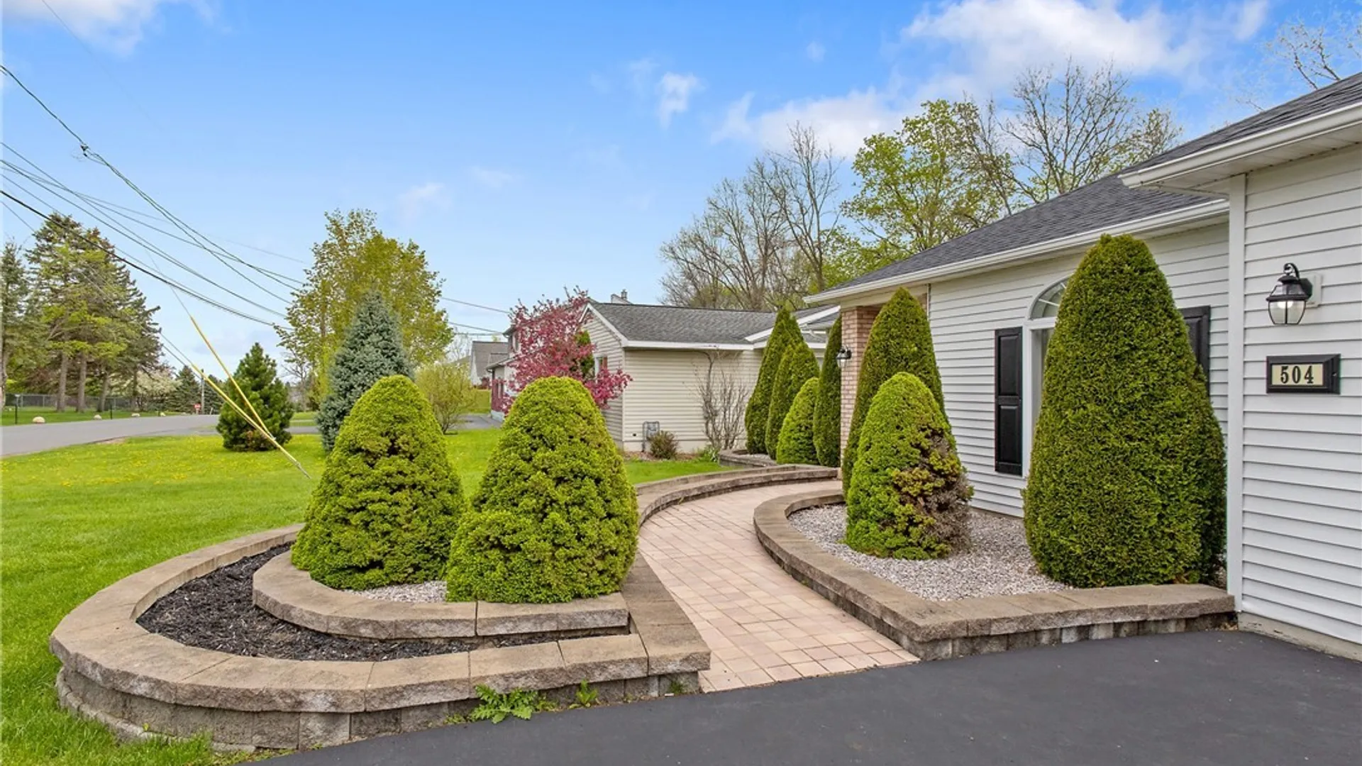 Property at 504 Blueberry Lane, Geddes, NY 13219 4