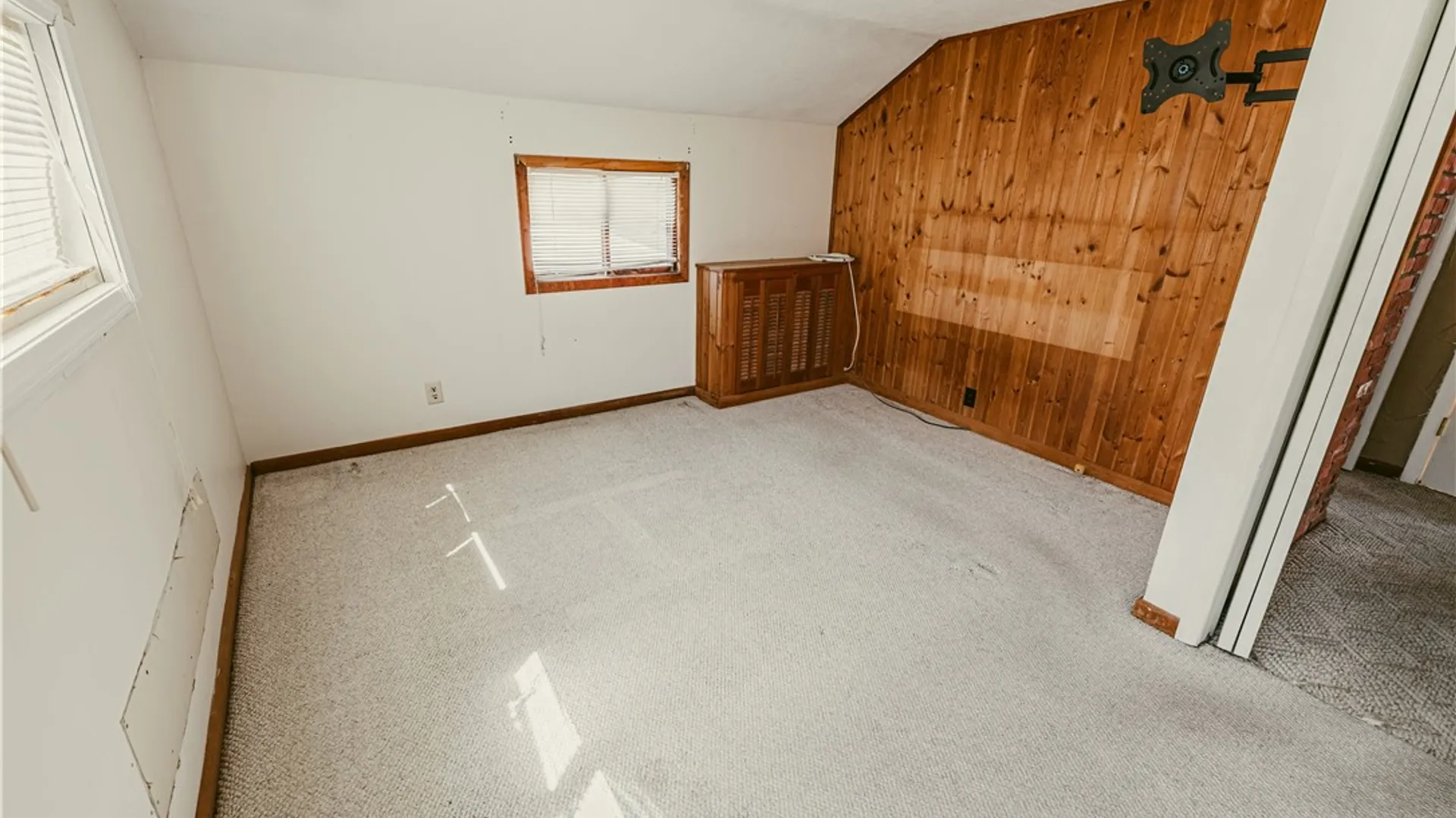 Property at 474 Lake Shore Boulevard Extension, Irondequoit, NY 14617 12