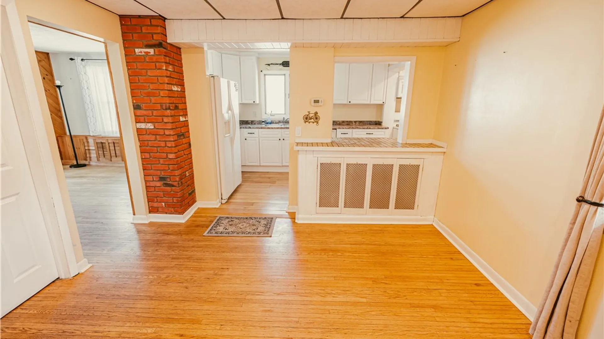 Property at 474 Lake Shore Boulevard Extension, Irondequoit, NY 14617 4