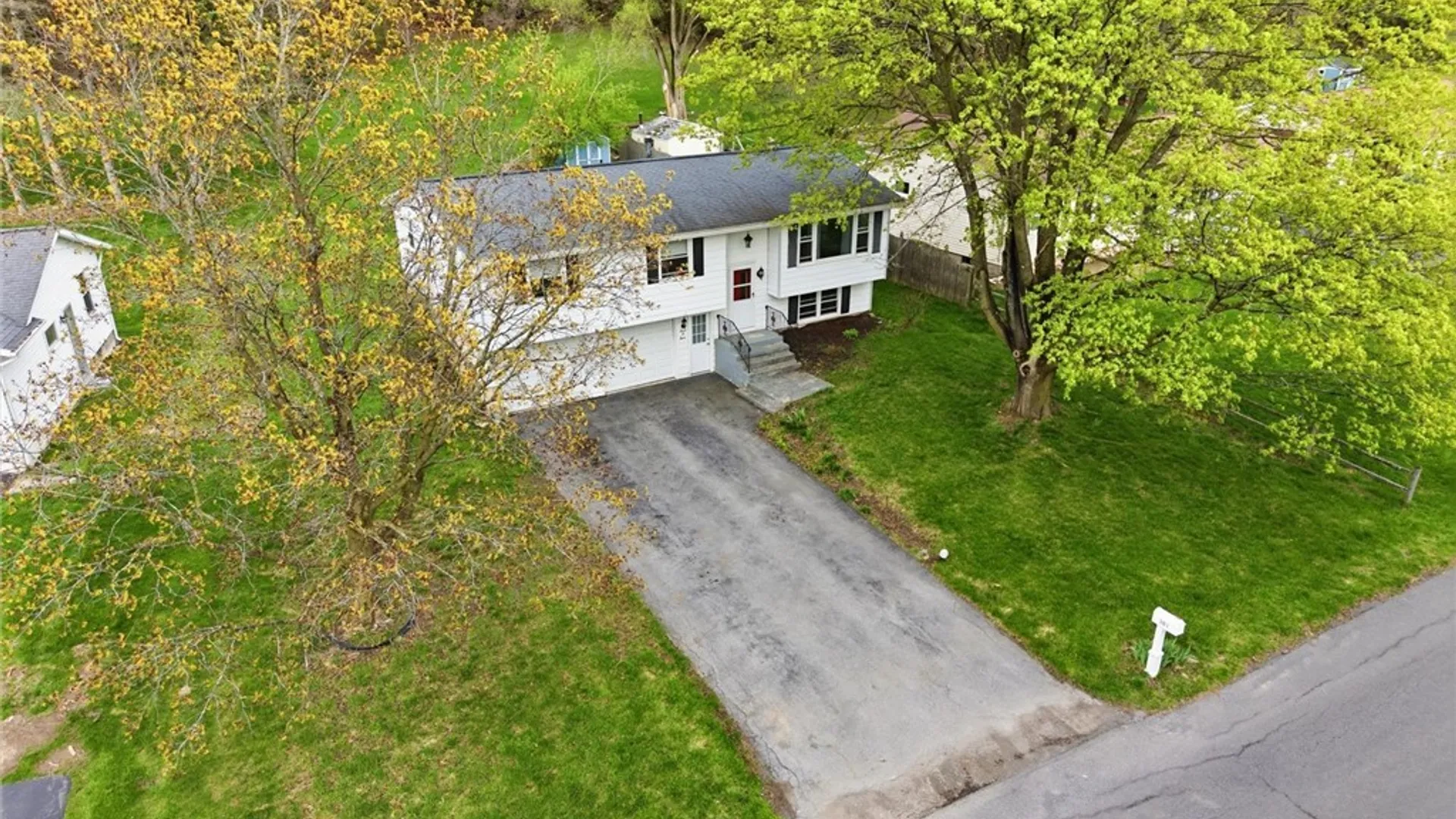 Property at 303 Crestwood Drive, Camillus, NY 13031 2