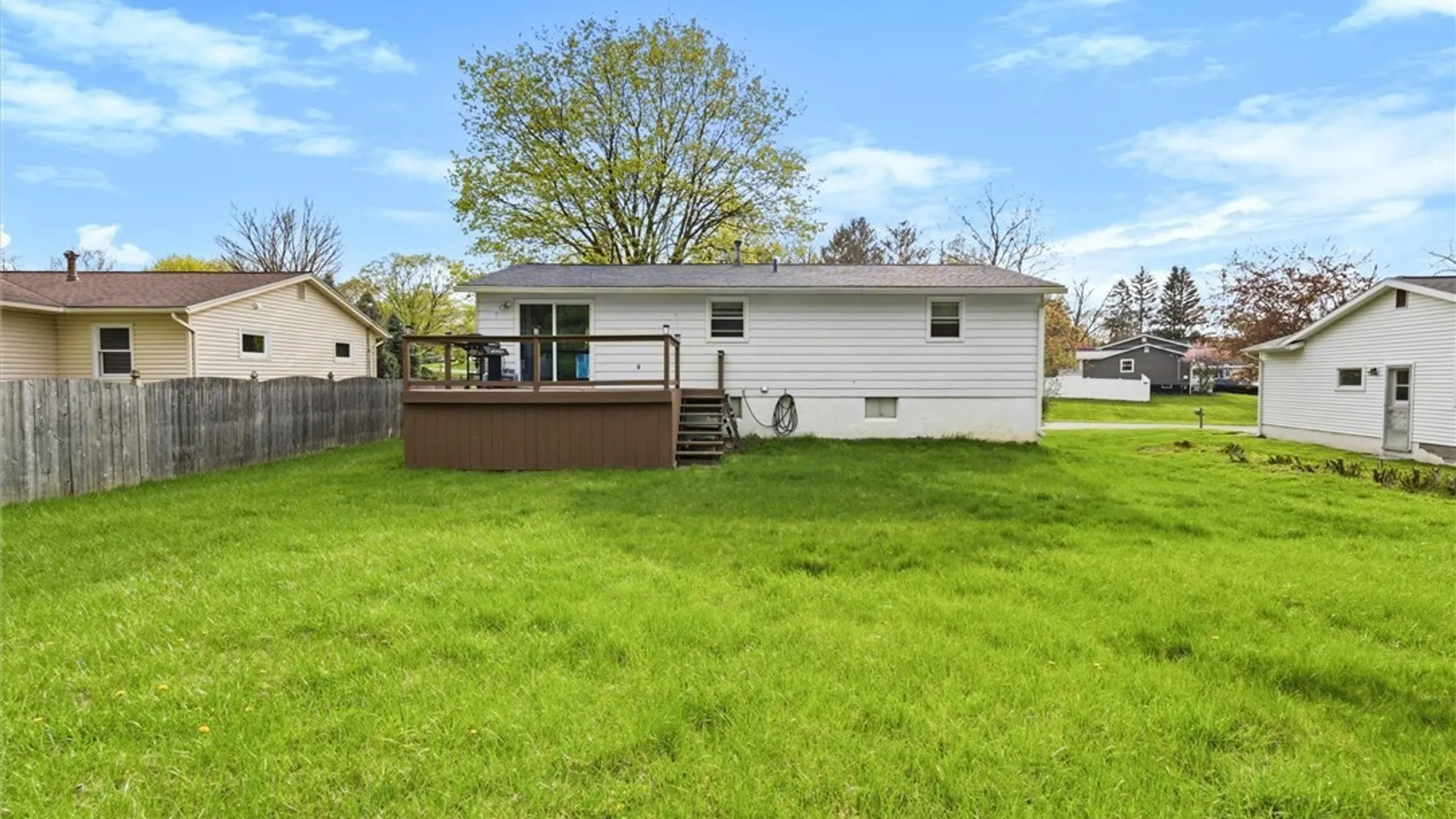 Property at 303 Crestwood Drive, Camillus, NY 13031 33