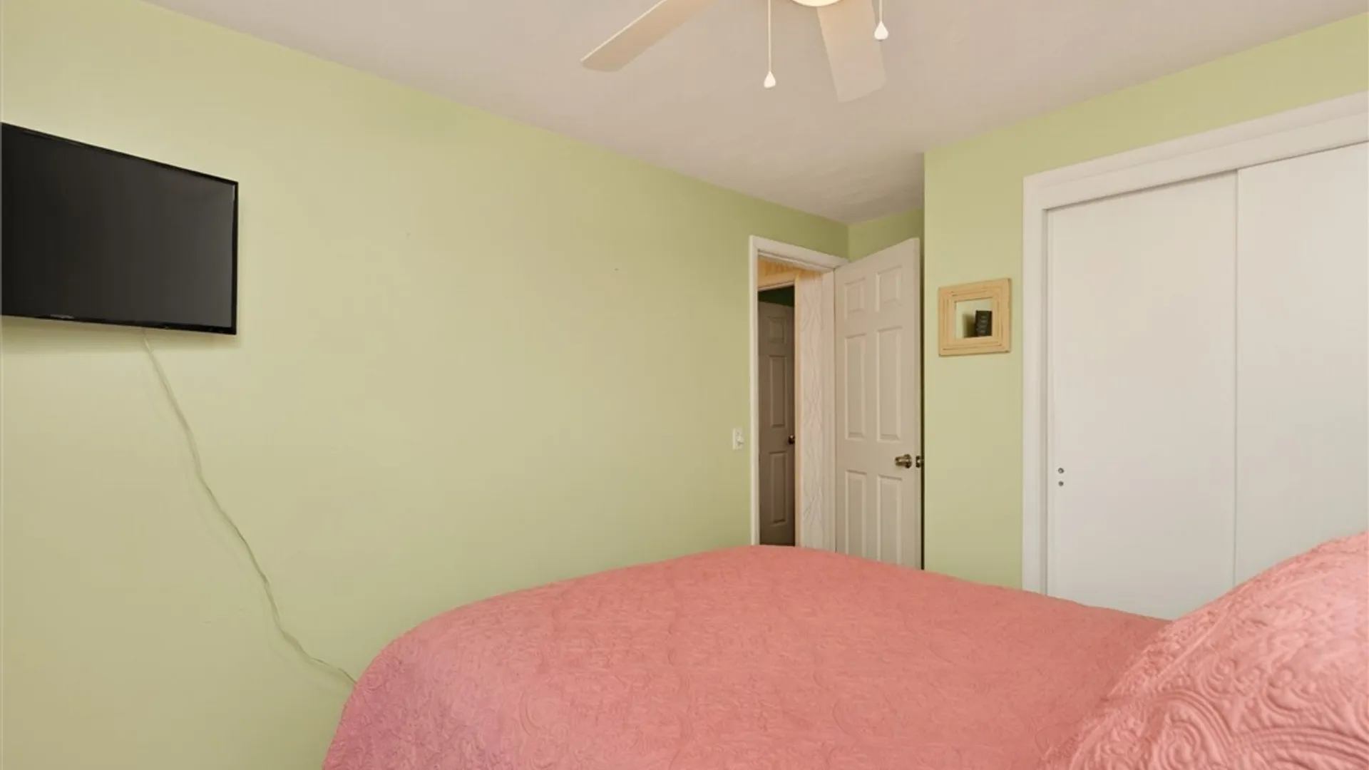 Property at 1 Sun Valley Drive, Gates, NY 14606 38