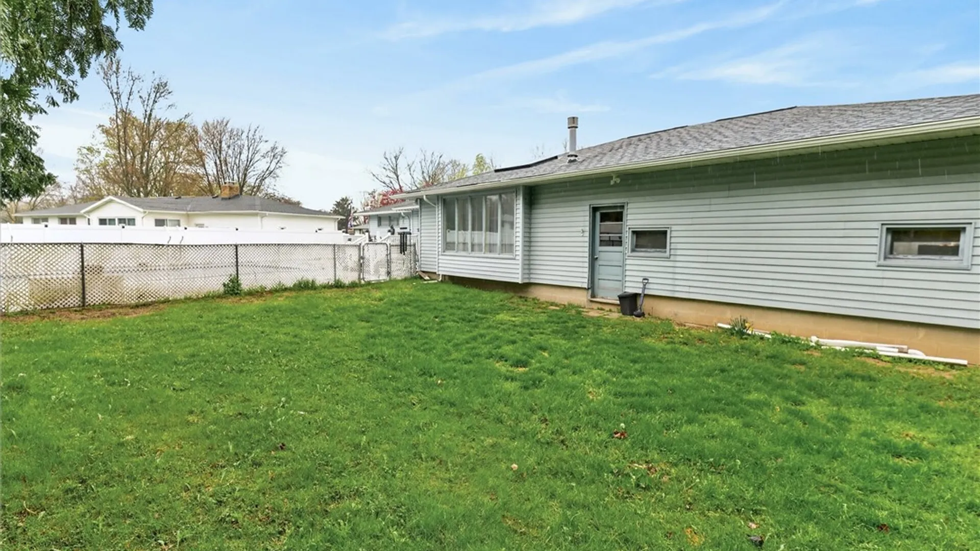 Property at 1 Sun Valley Drive, Gates, NY 14606 5