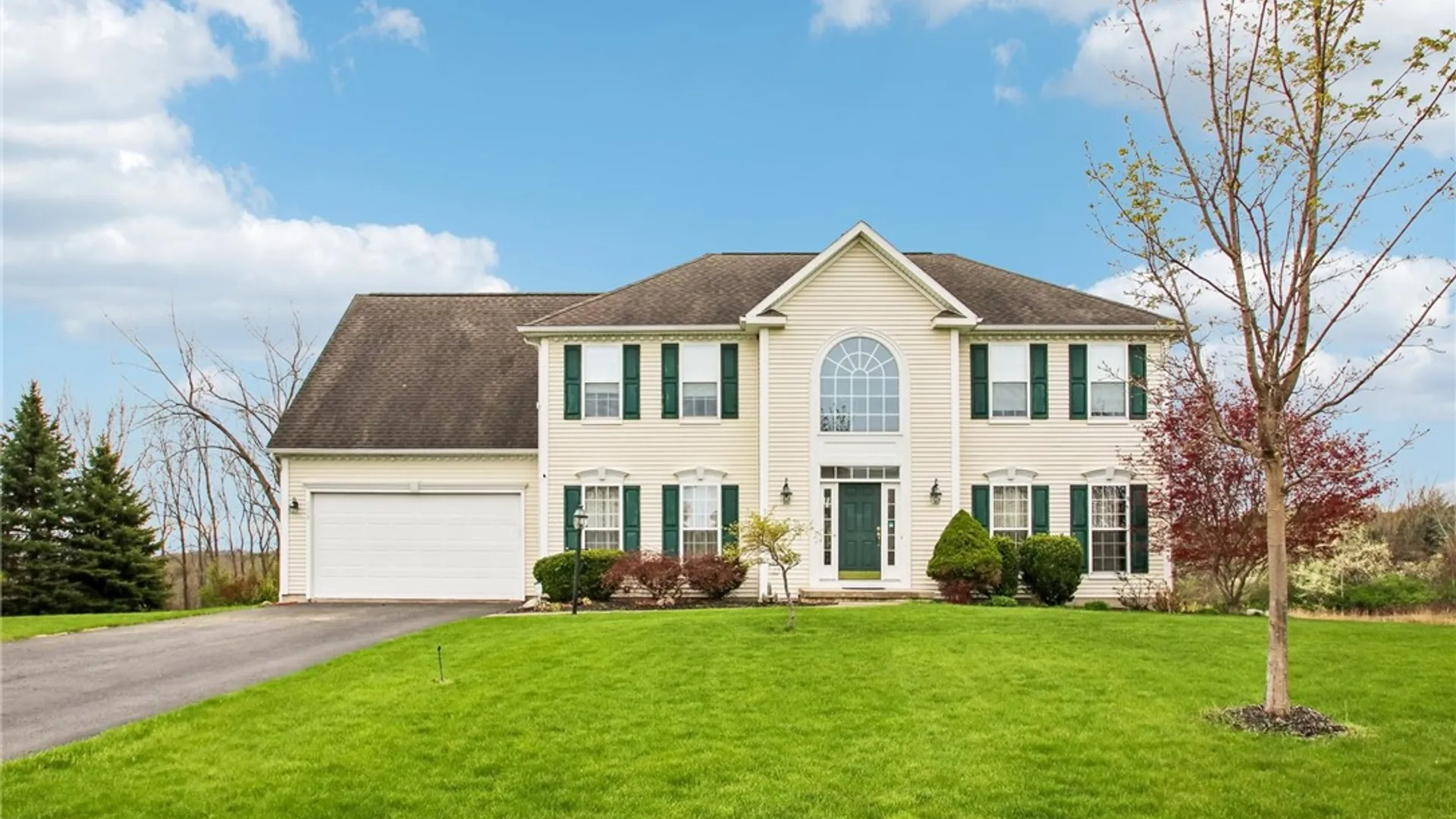 Property at 5073 Ridge Run, Canandaigua Town, NY 14424 2