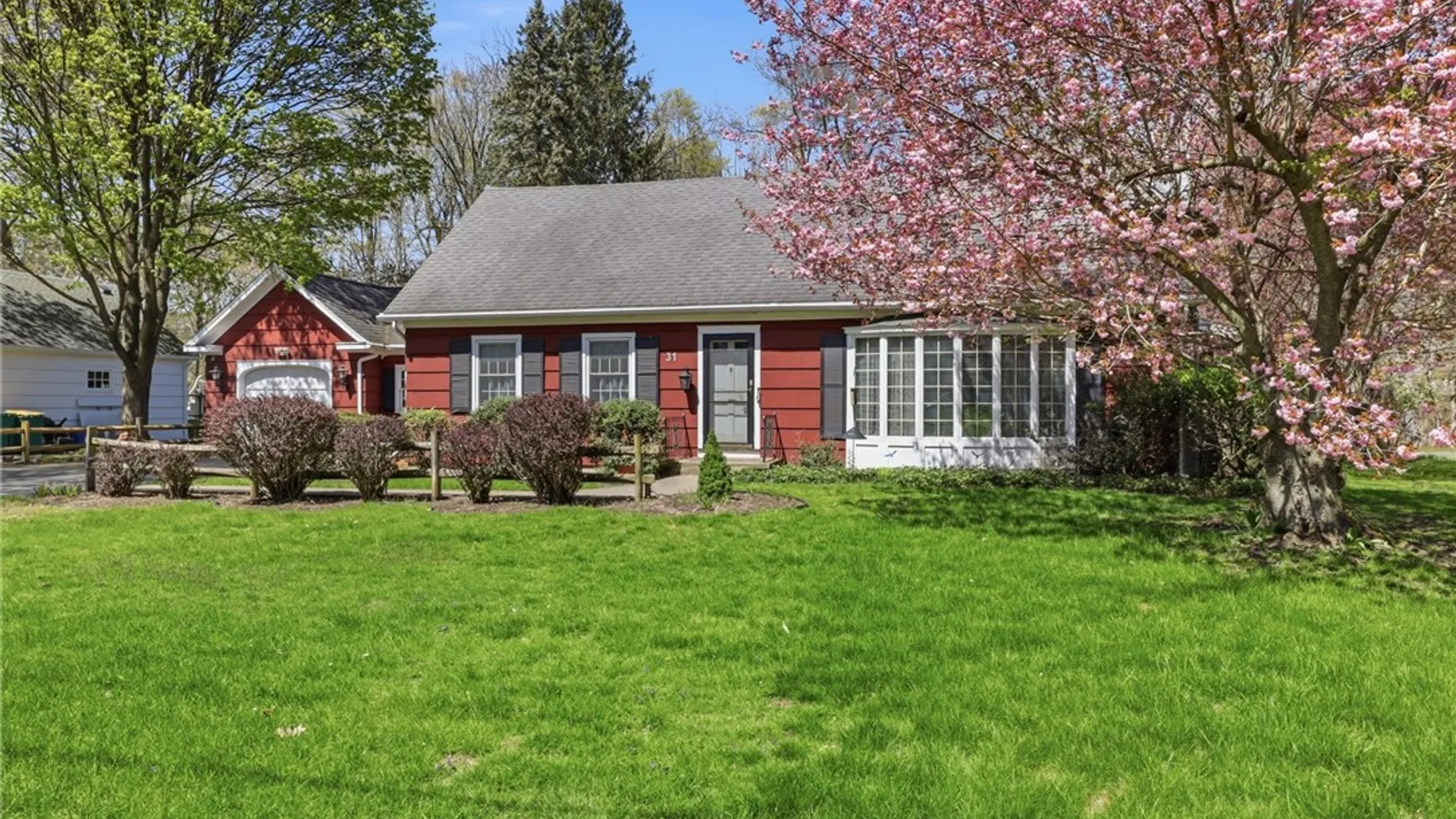 Property at 31 Cobbles Drive, Penfield, NY 14526 2