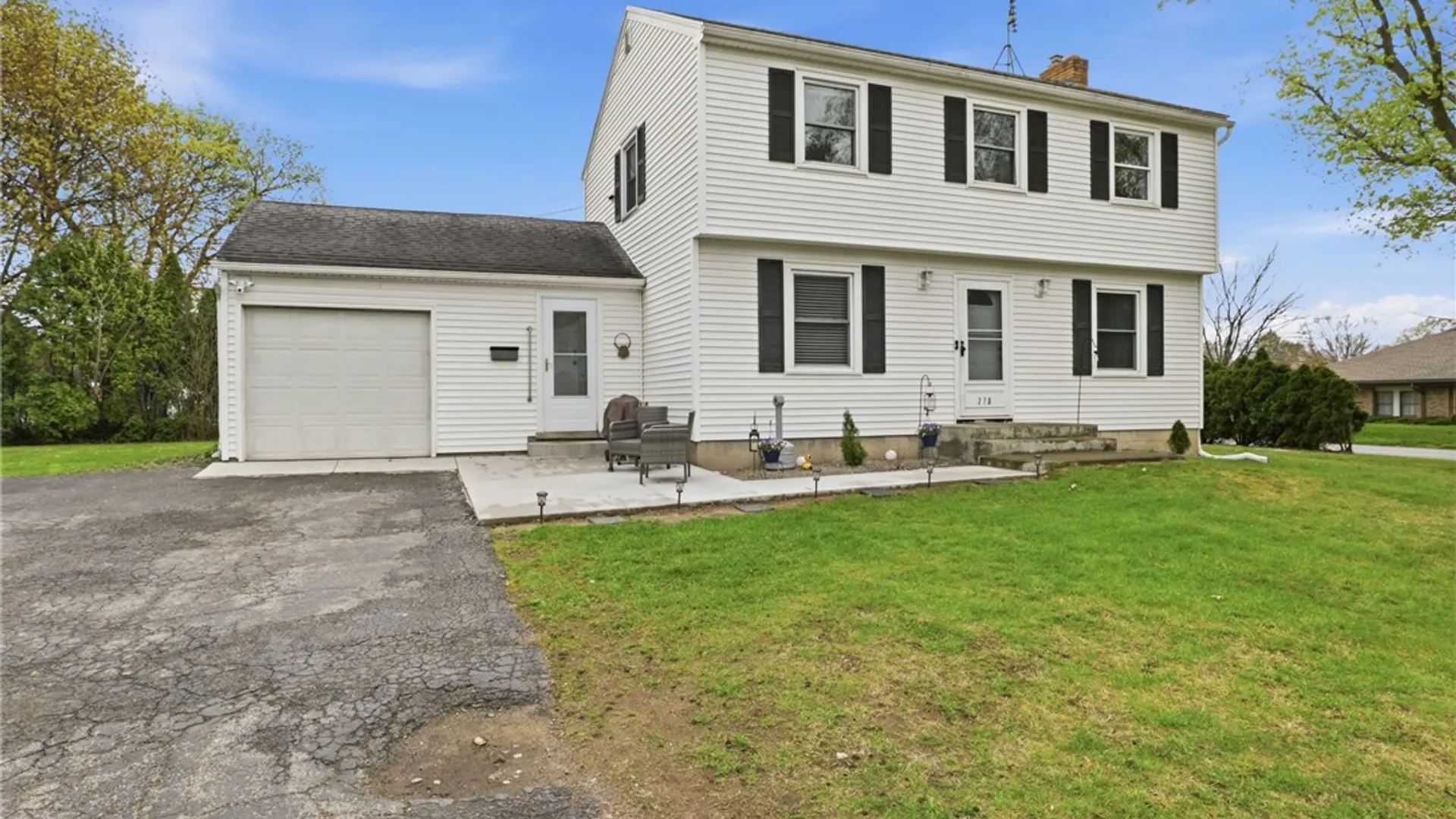 Property at 278 Whipple Lane, Irondequoit, NY 14622 3
