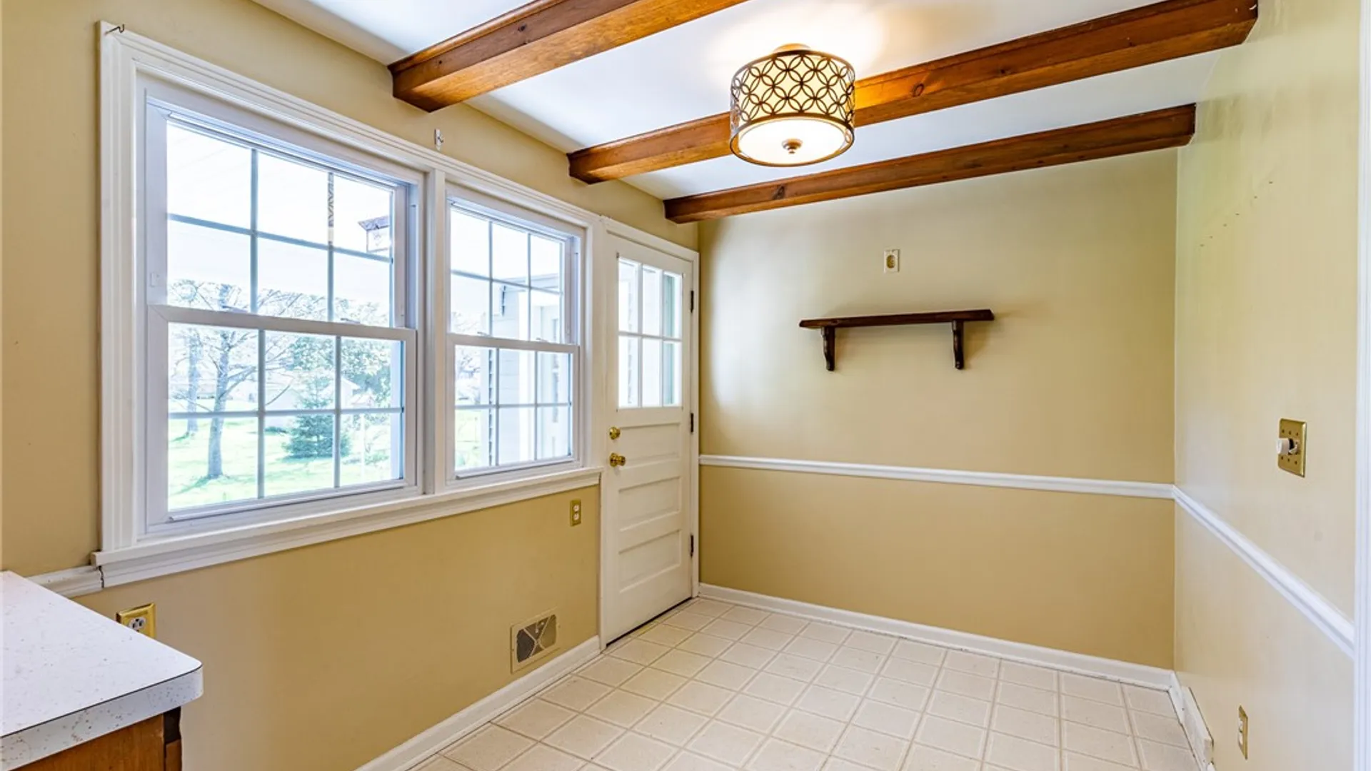 Property at 146 London Road, Webster, NY 14580 13