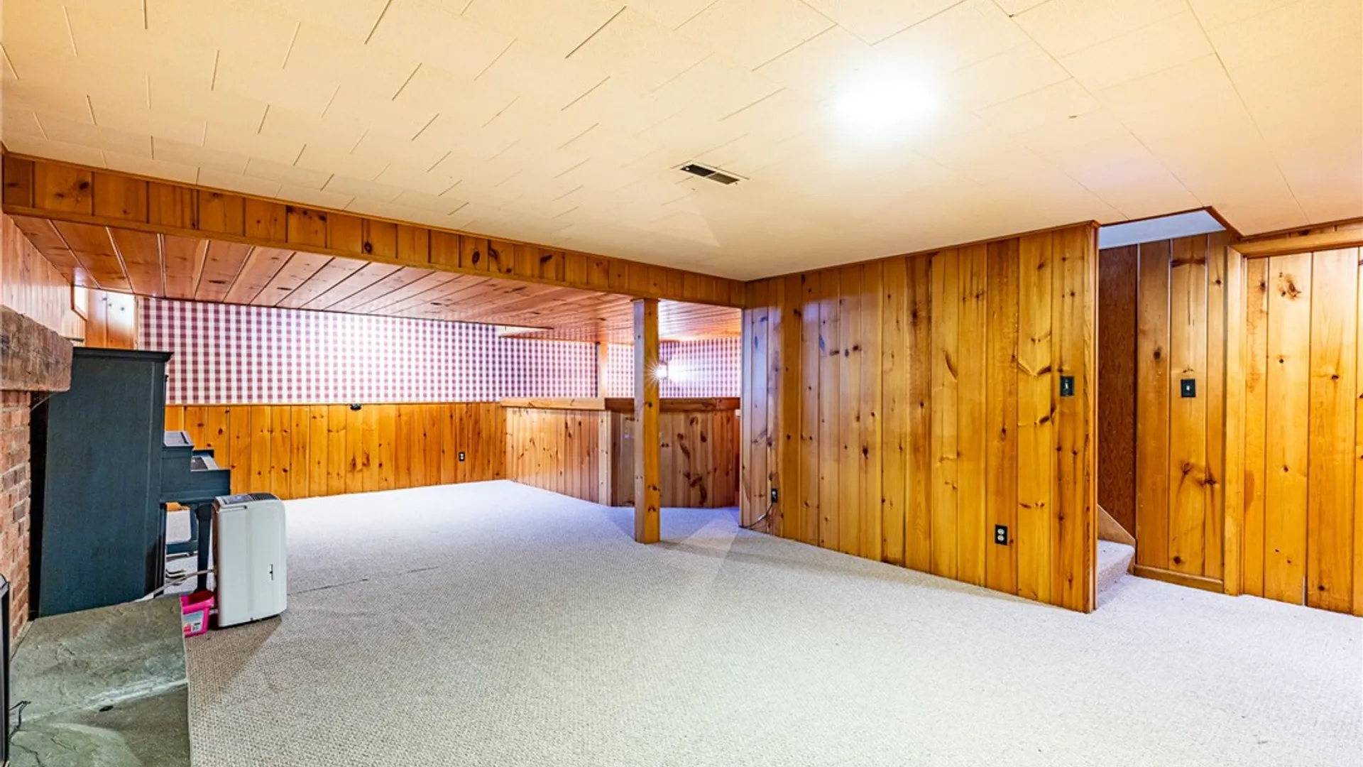 Property at 146 London Road, Webster, NY 14580 35