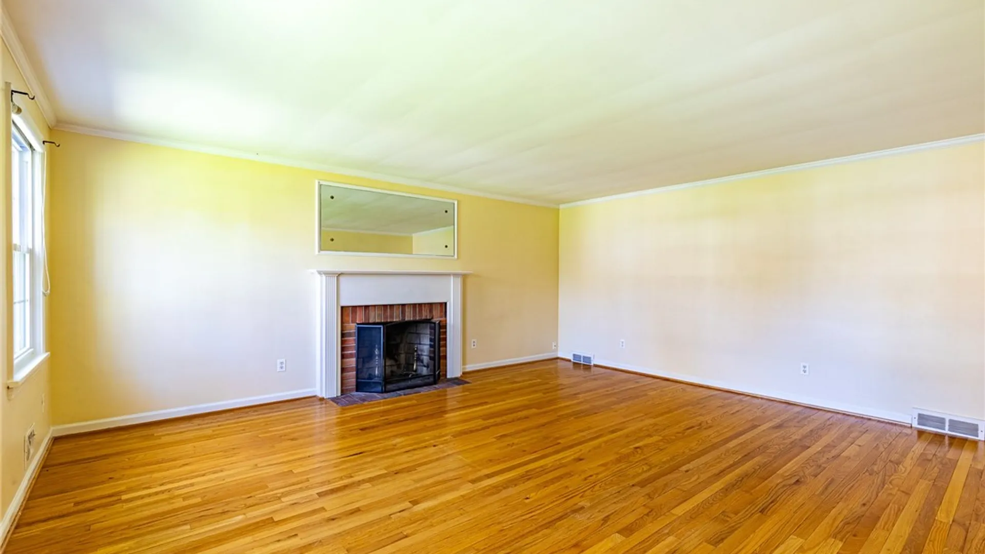 Property at 146 London Road, Webster, NY 14580 4