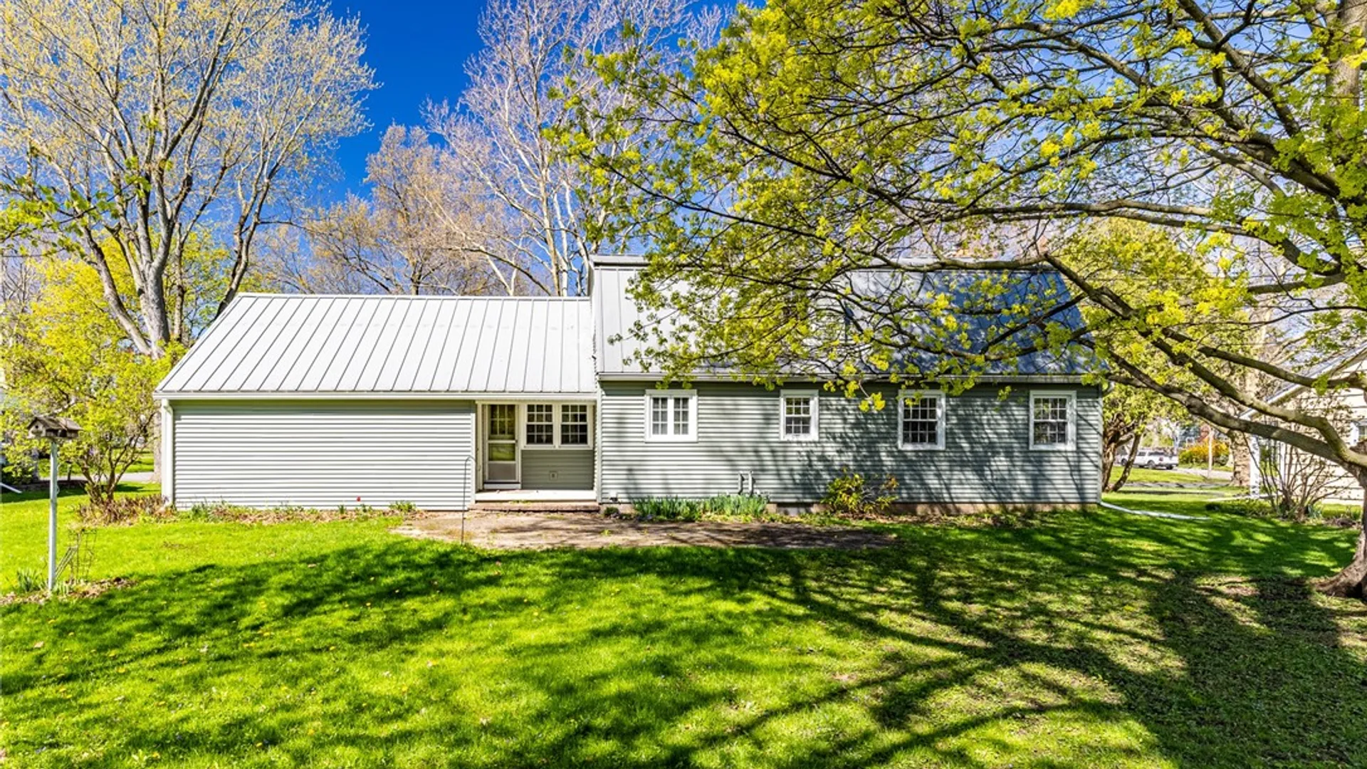 Property at 146 London Road, Webster, NY 14580 40