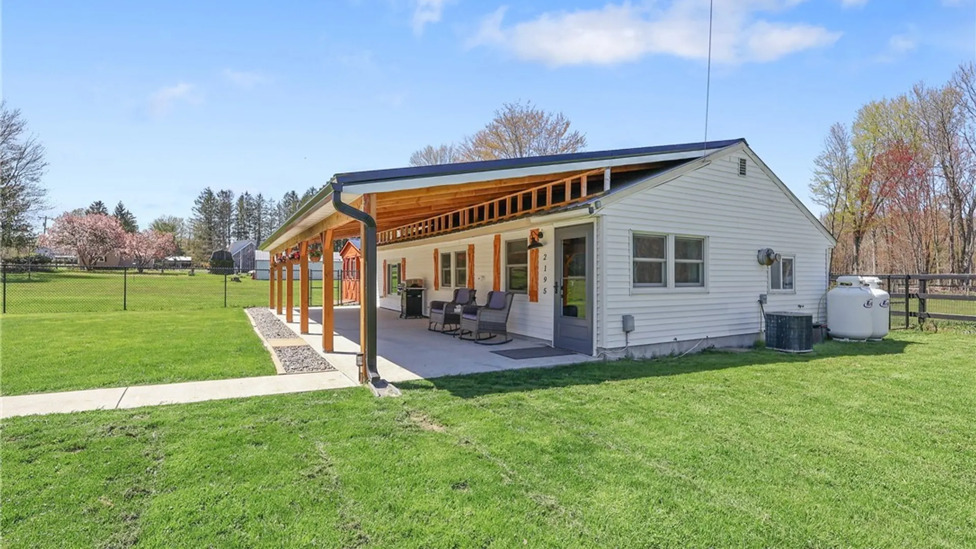 Property at 2195 Kellogg Road, Lysander, NY 13027 4