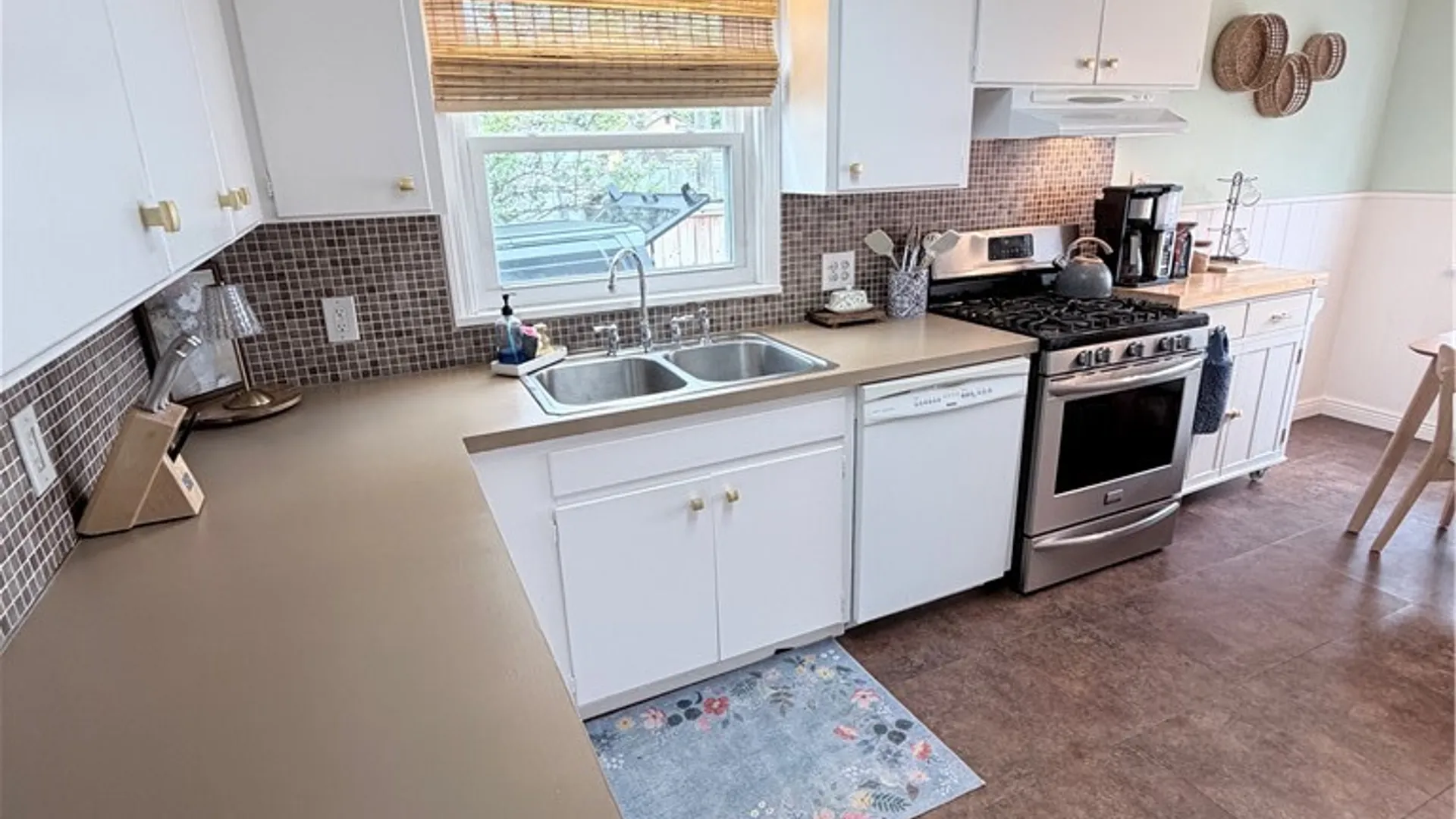 Property at 70 Dalkeith Road, Rochester, NY 14609 6