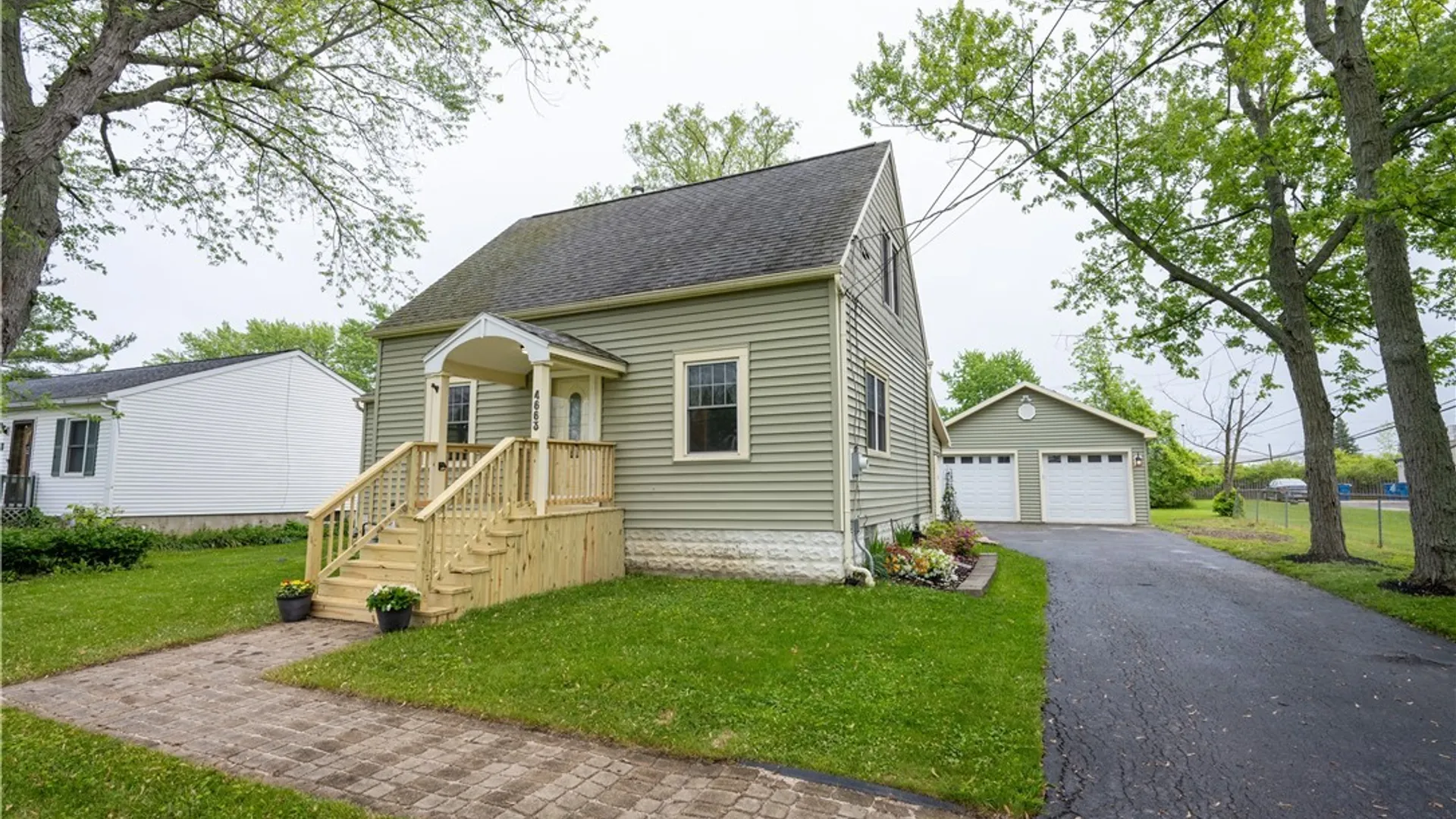 Property at 4663 Milestrip Road, Hamburg, NY 14219 3