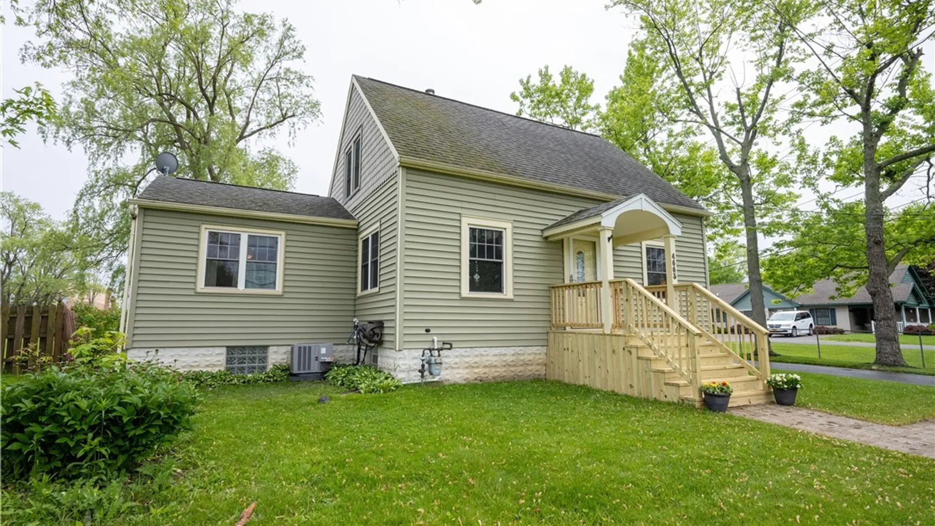 Property at 4663 Milestrip Road, Hamburg, NY 14219 4