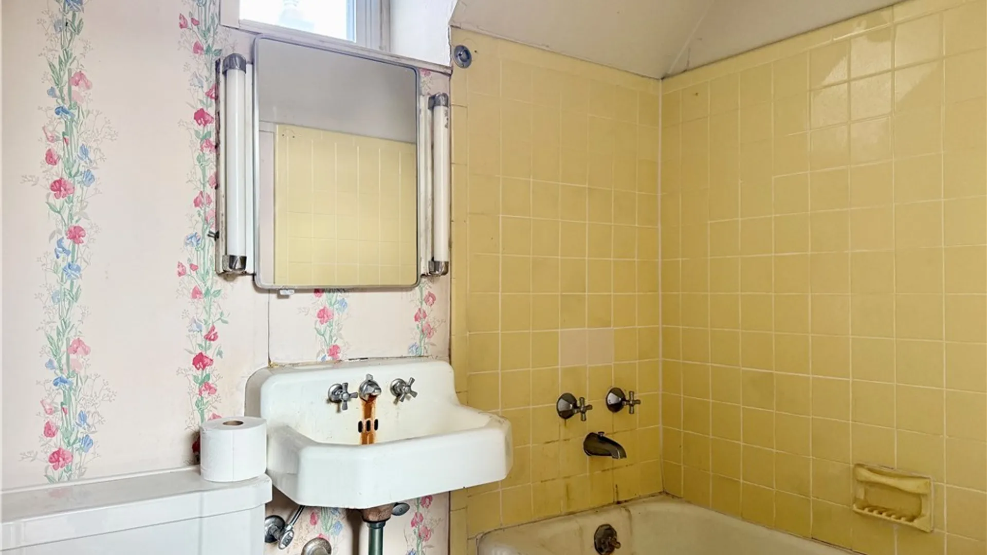 Property at 34 Saint James Place, Buffalo, NY 14222 40