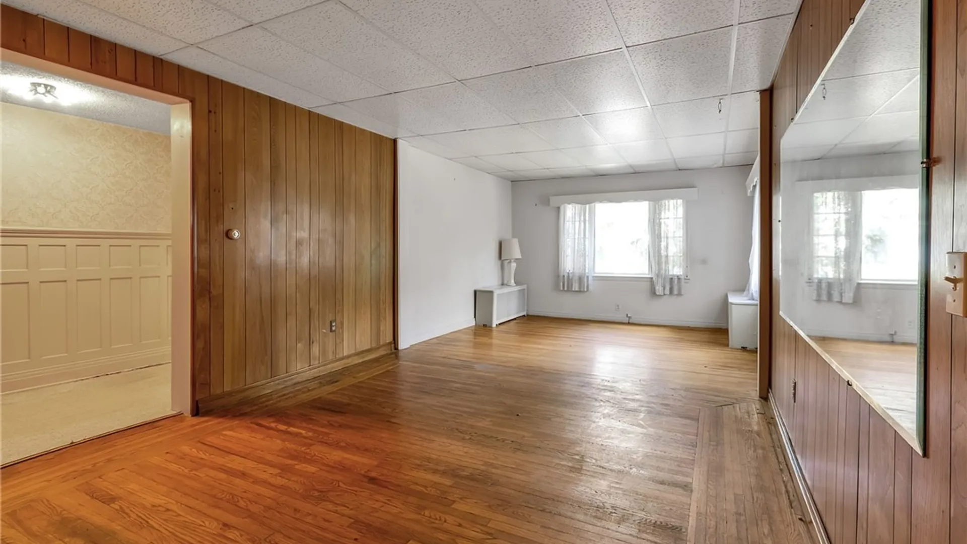 Property at 34 Saint James Place, Buffalo, NY 14222 6