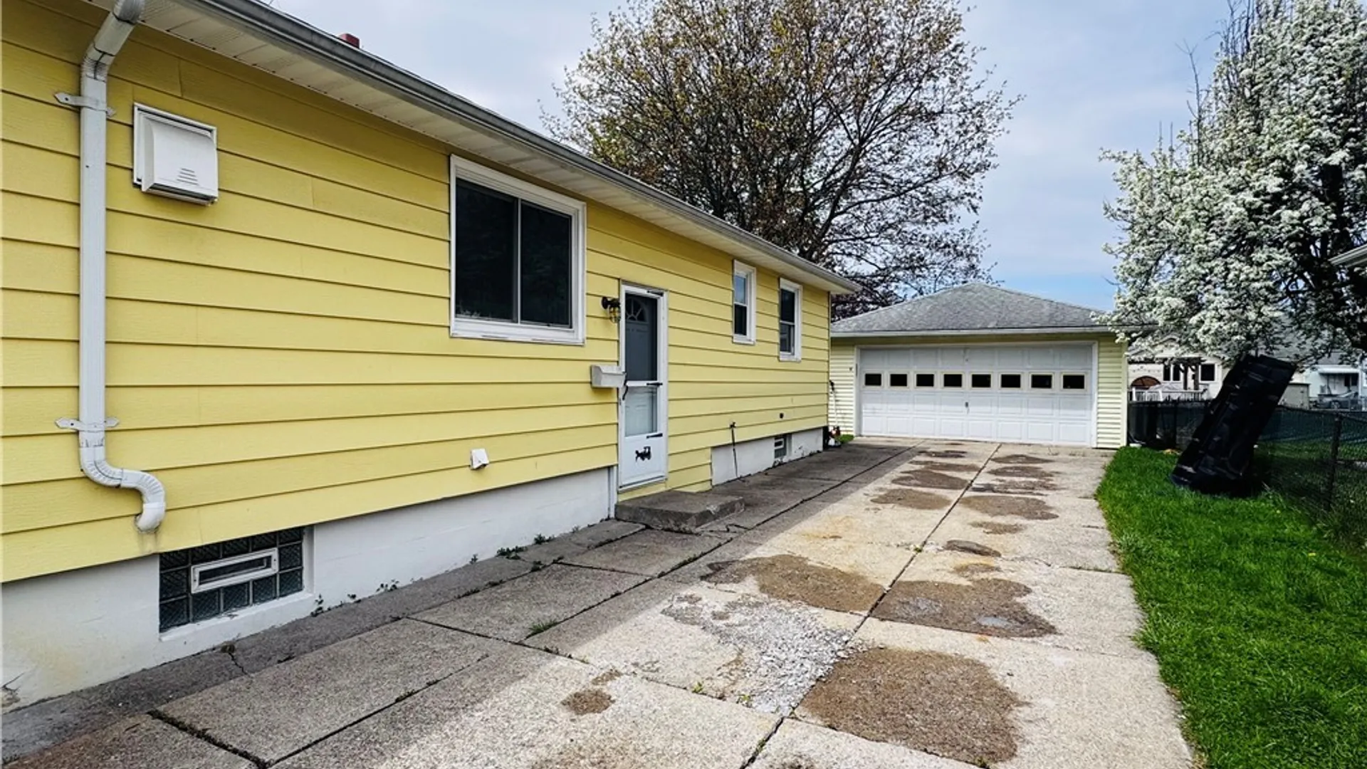 Property at 130 Zittel Street, Buffalo, NY 14210 4