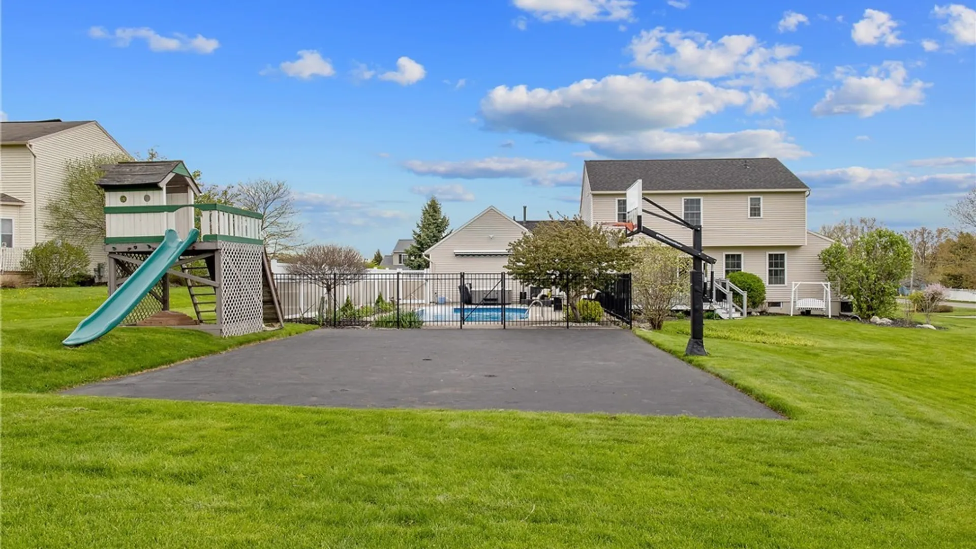 Property at 4796 Fawn Hill, Onondaga, NY 13215 37