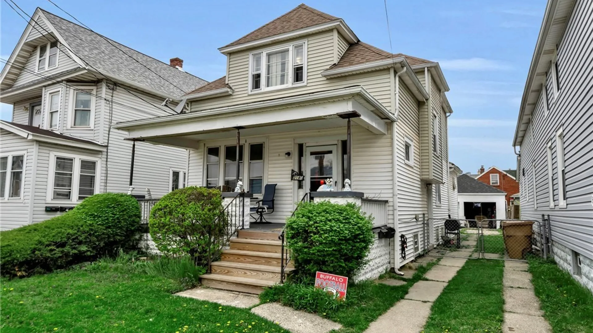 Property at 2140 Clinton Street, Cheektowaga, NY 14206 2