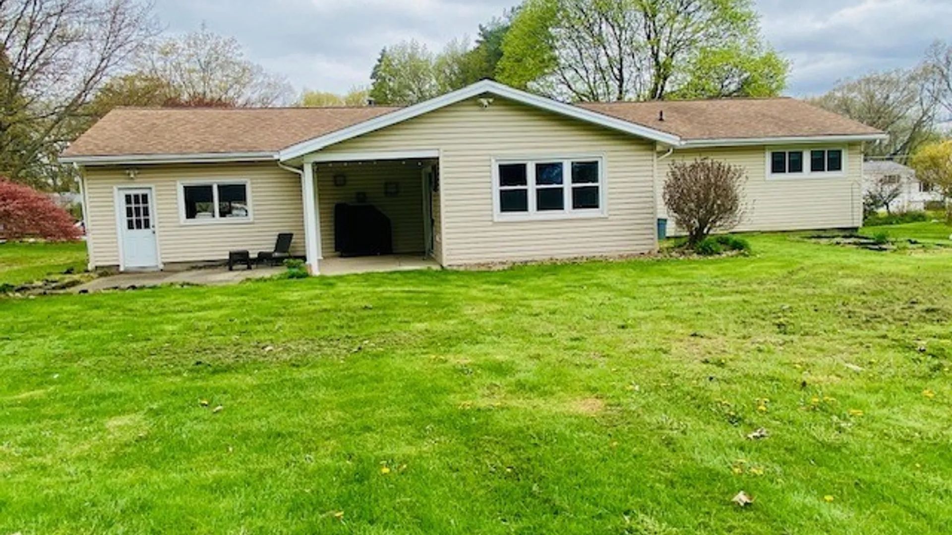 Property at 4743 Cottage Road, Royalton, NY 14067 3