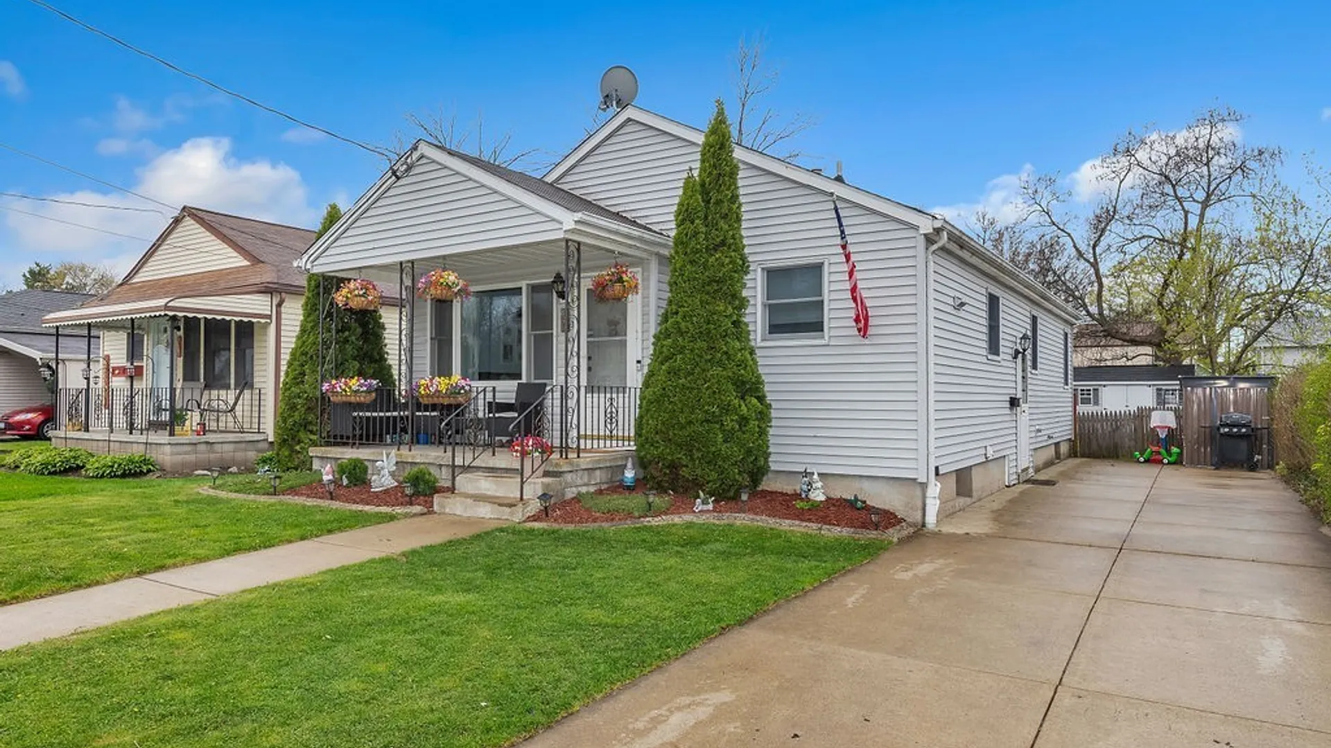 Property at 828 93rd Street, Niagara Falls, NY 14304 3