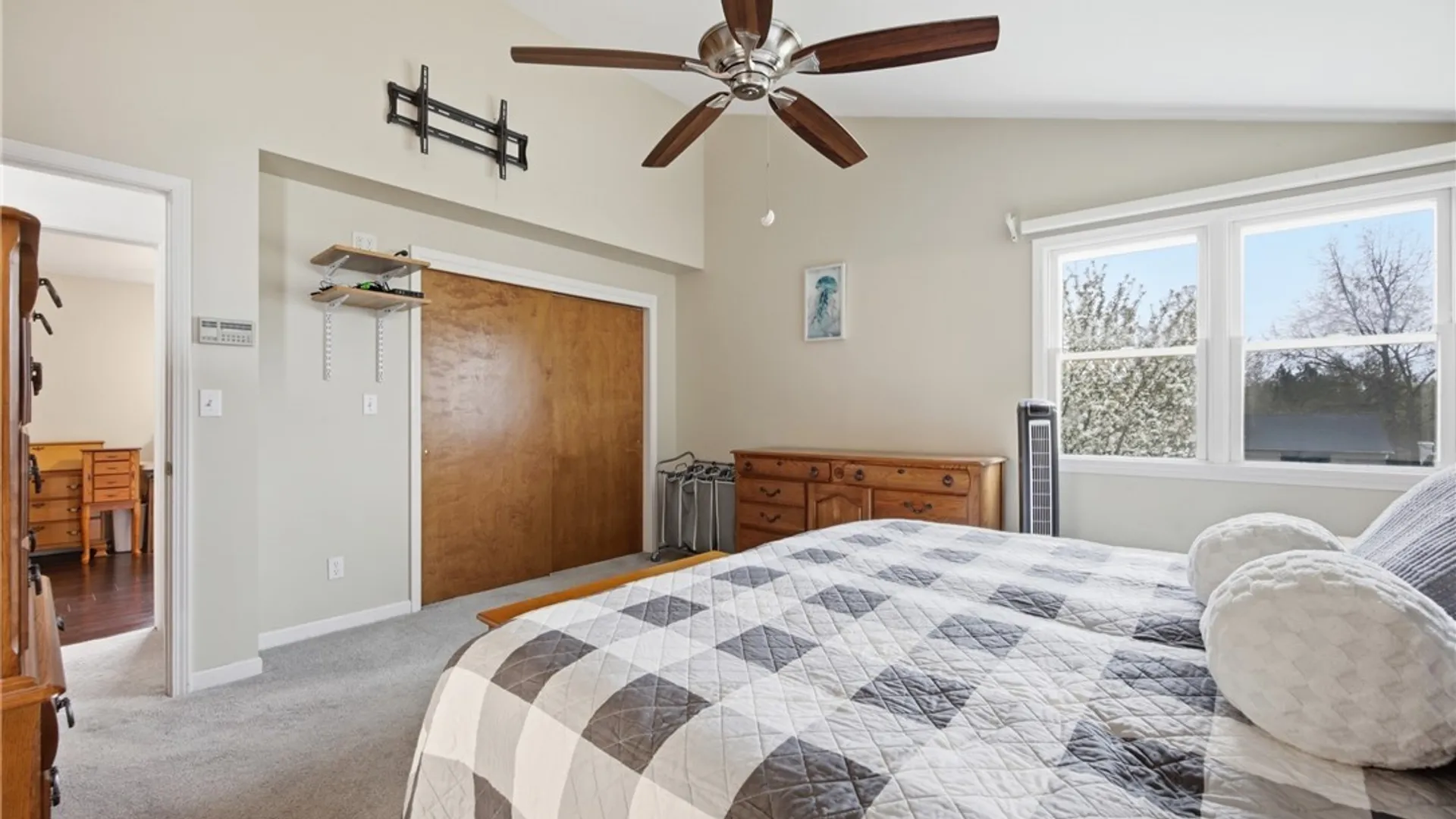 Property at 6962 Christi Lane, Wheatfield, NY 14304 28