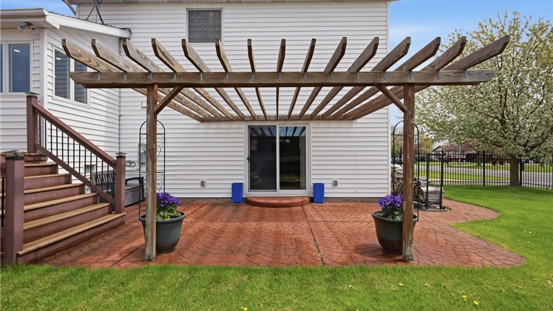 Property at 6962 Christi Lane, Wheatfield, NY 14304 41